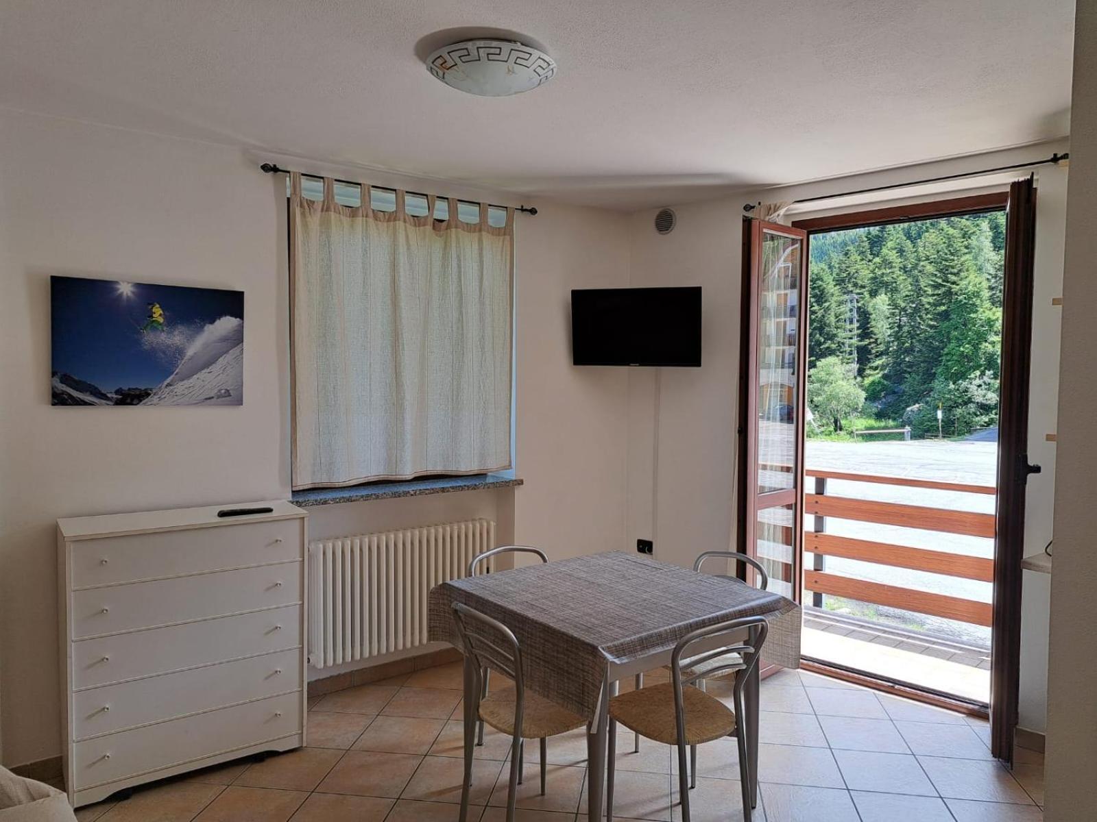 Zona Portici Apartment Прато Невозо Екстериор снимка